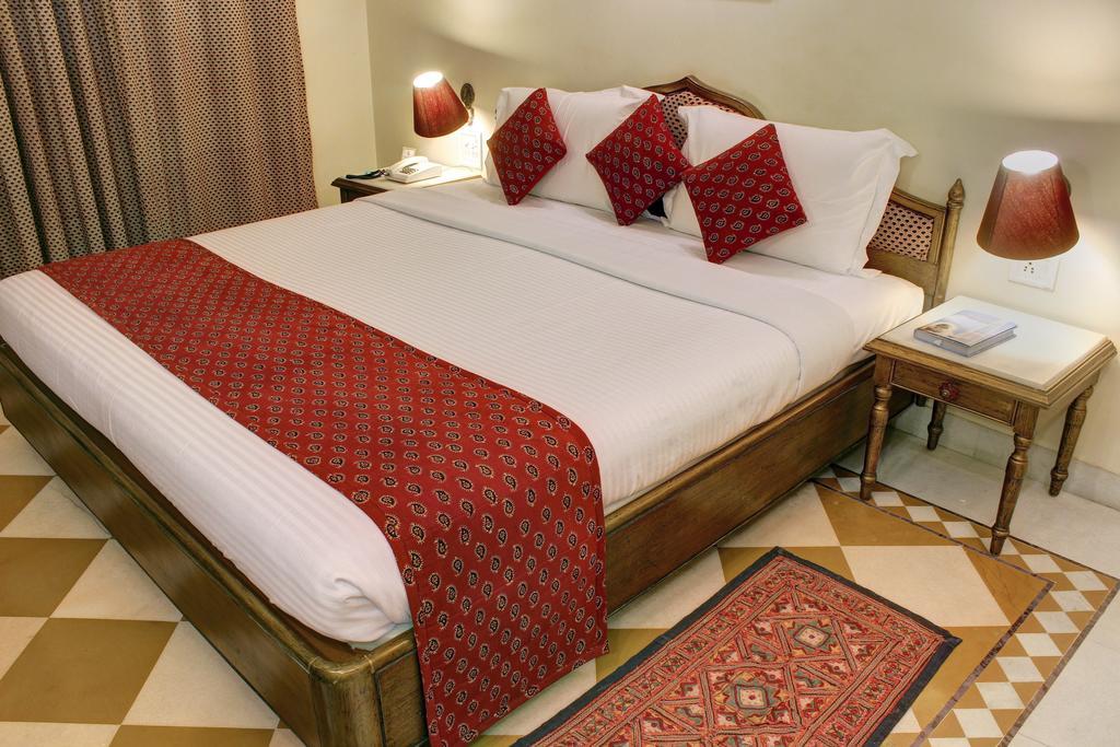 Palace On Ganges - Heritage Hotel Varanasi Værelse billede