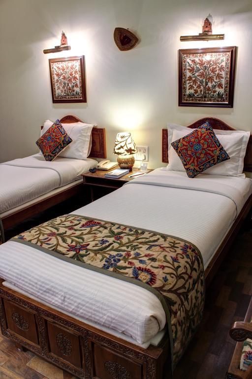 Palace On Ganges - Heritage Hotel Varanasi Værelse billede