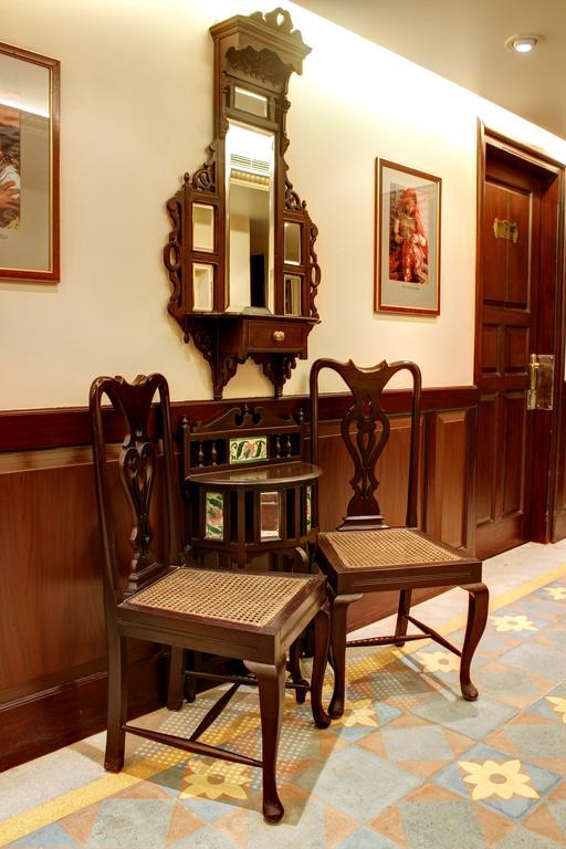 Palace On Ganges - Heritage Hotel Varanasi Eksteriør billede