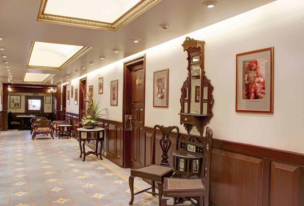 Palace On Ganges - Heritage Hotel Varanasi Eksteriør billede