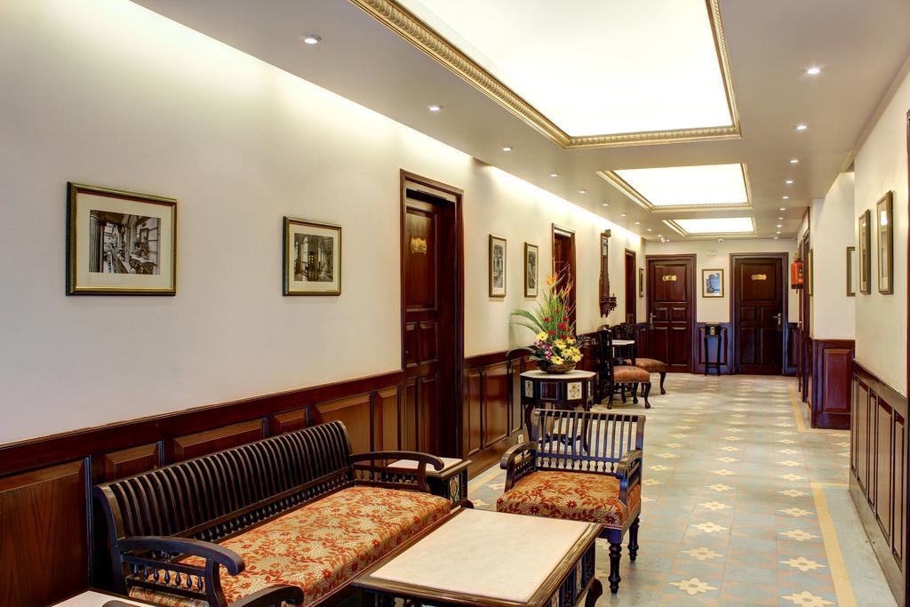 Palace On Ganges - Heritage Hotel Varanasi Eksteriør billede