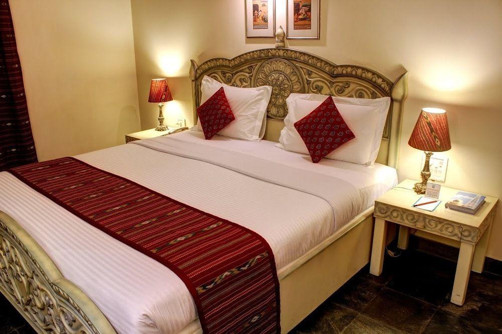 Palace On Ganges - Heritage Hotel Varanasi Eksteriør billede
