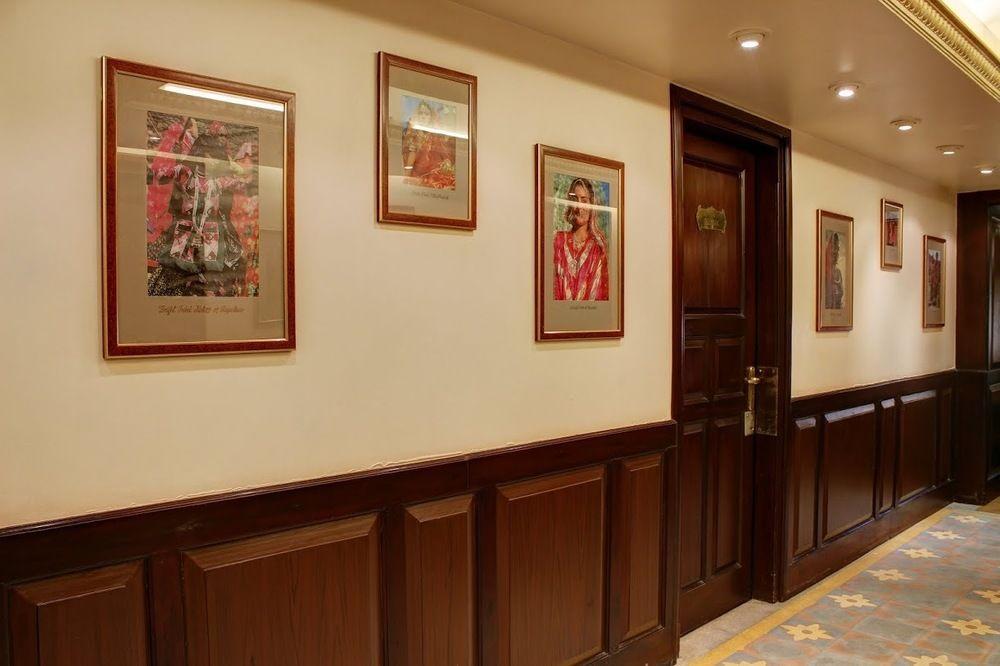 Palace On Ganges - Heritage Hotel Varanasi Eksteriør billede
