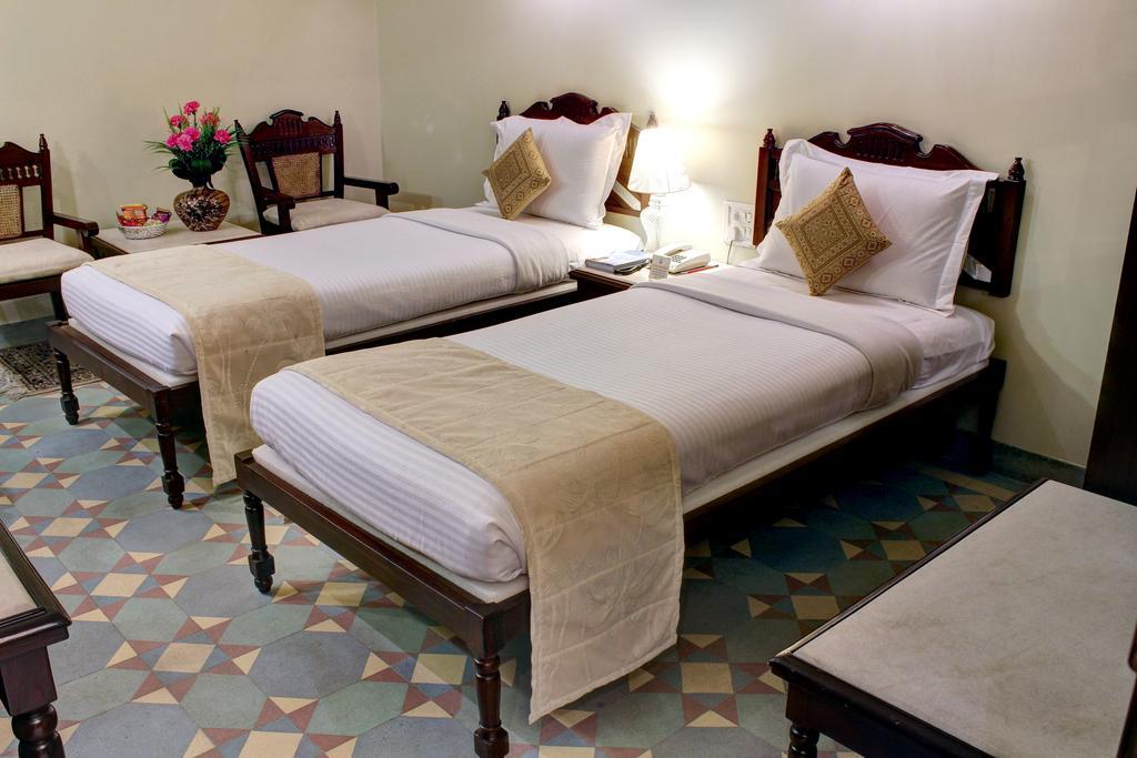 Palace On Ganges - Heritage Hotel Varanasi Eksteriør billede